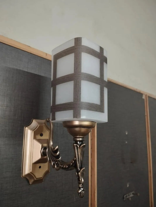 Beautiful Mounted Wall Lamp – Modern Indoor & Outdoor Wall Light